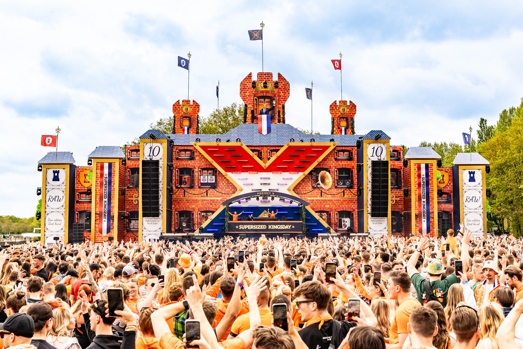 Supersized kingsday discount